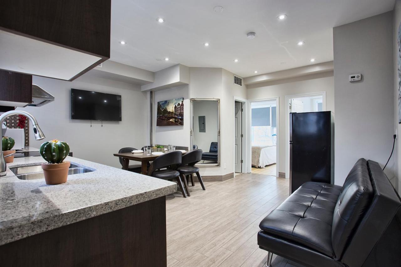 Toronto Rooms And Suites Екстериор снимка