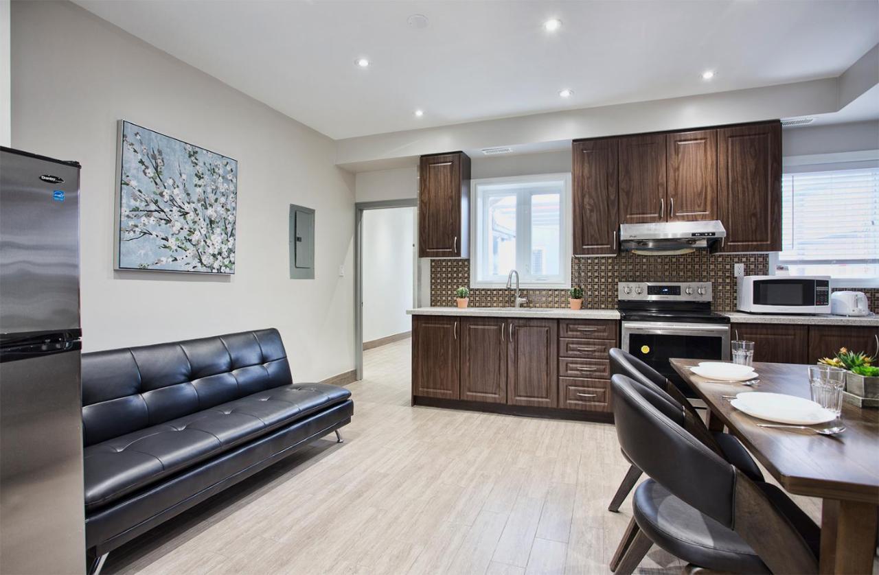 Toronto Rooms And Suites Екстериор снимка